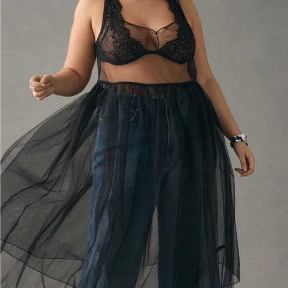 By Anthropologie Sheer Slip - Picture 3 of 6